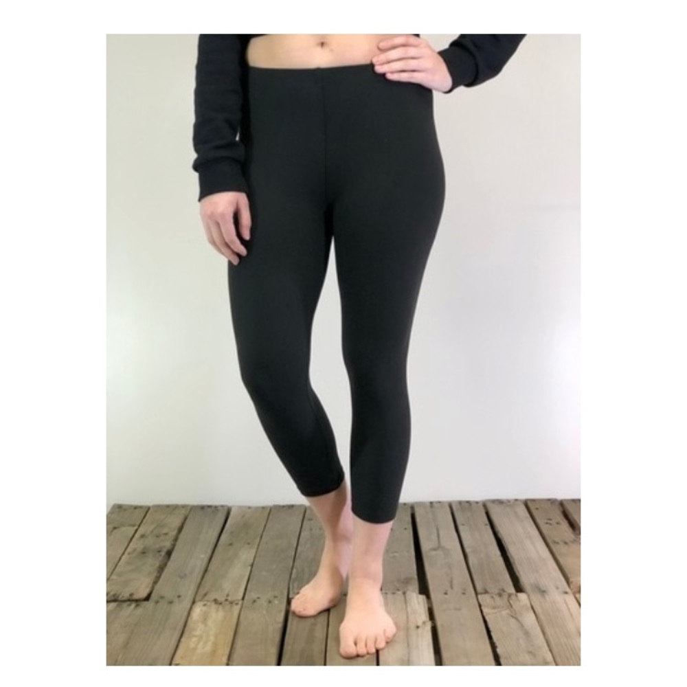 One size Capri solid color black size 3-14